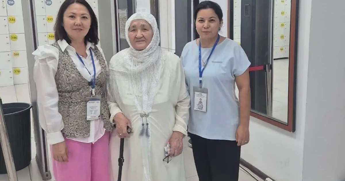 «Білім алудың ерте-кеші жоқ»: Алматыда 85 жастағы әже ҰБТ тапсырды