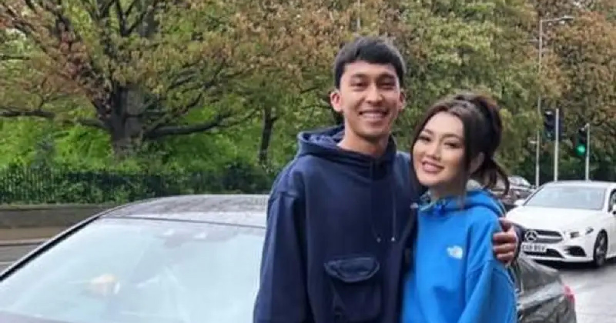 Ерке Есмаханның күйеуі мотоциклден құлап, желіні шулатты