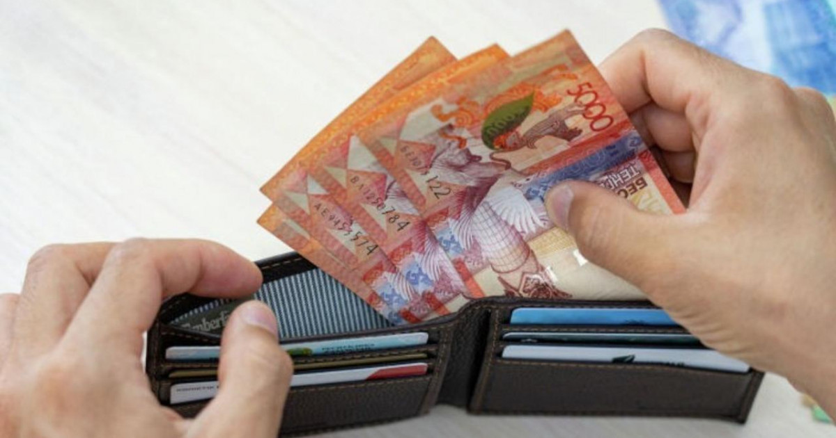 Қазақстанда ең жоғары жалақыны қай саланың мамандары алады?