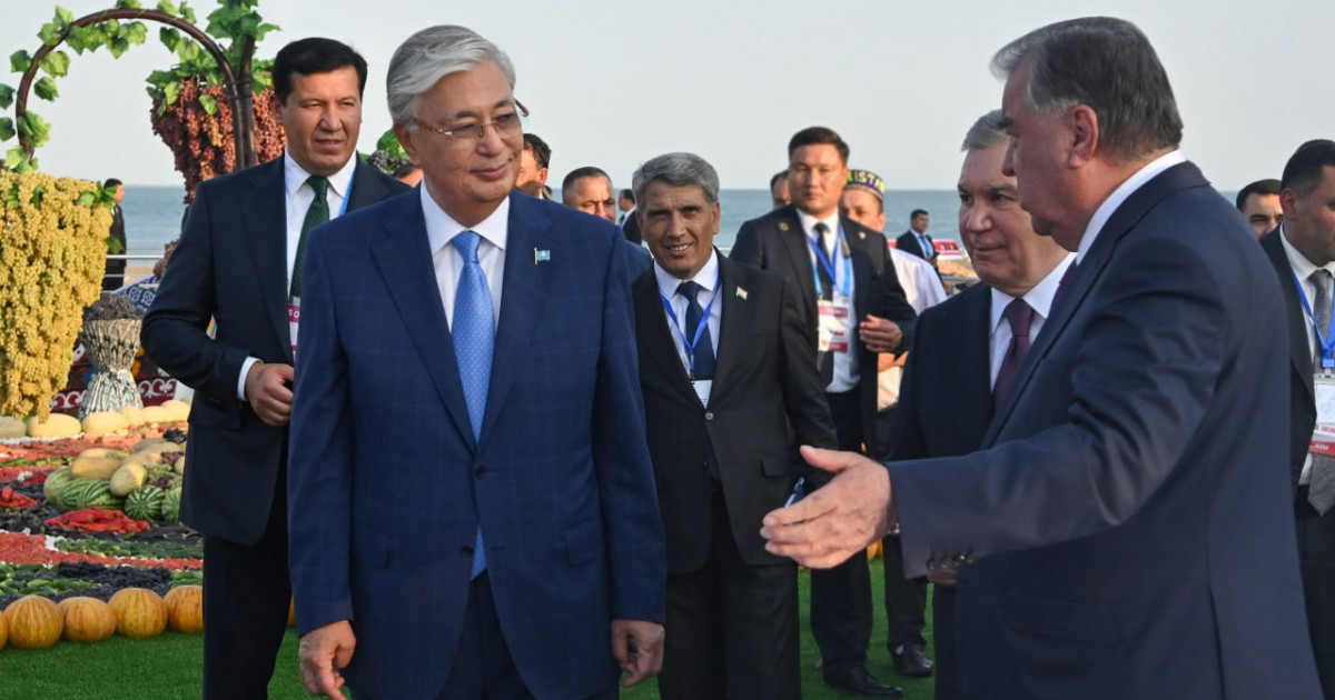 Мемлекет басшысы көрме павильонын аралап көрді