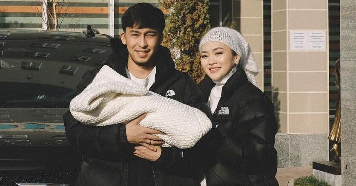 «Отбасымызбен өте қобалжулымыз»: Ерке Есмахан қуанышты жаңалығын жеткізді