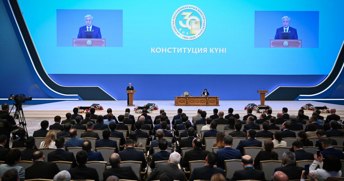 Президент: Жұртымыз Дала заңынан қазіргі Ата заңына дейін тарихи жолдан өтті