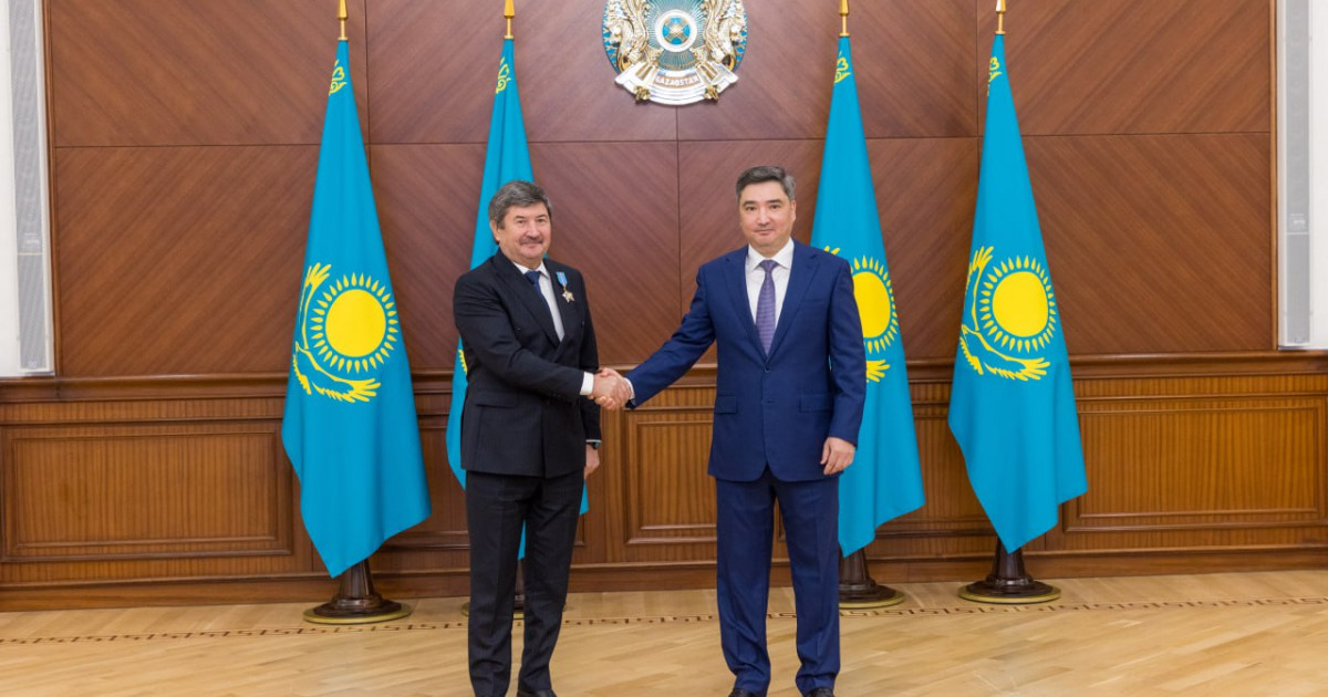 Шахтер күні қарсаңында сала мамандары мен ардагерлеріне мемлекеттік наградалар табыс етілді