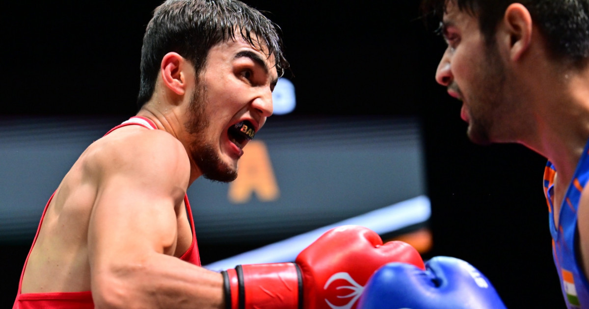 Бейбарыс Жексен бокстан әлем чемпионатының 1/8 финалында жеңіске жетті