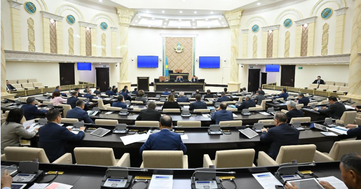 Электрондық сауданы реттеу туралы заңды мақұлдады