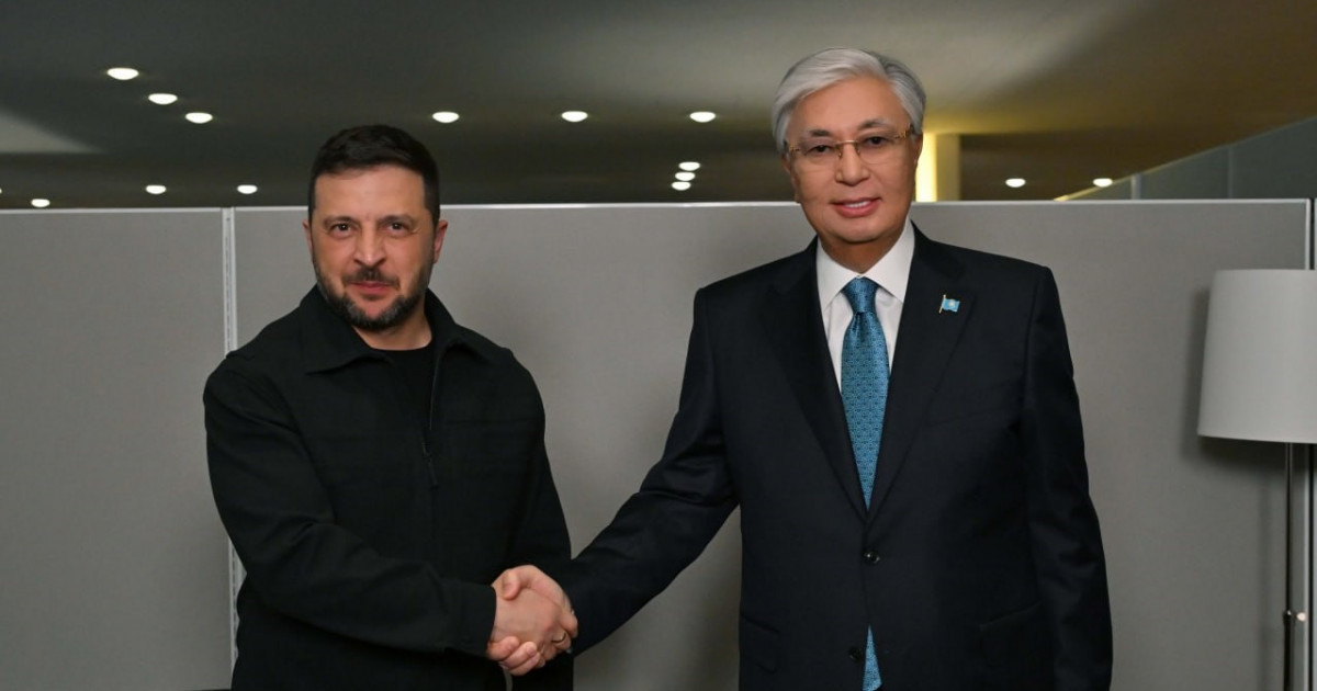 Қасым-Жомарт Тоқаев Владимир Зеленскиймен кездесті