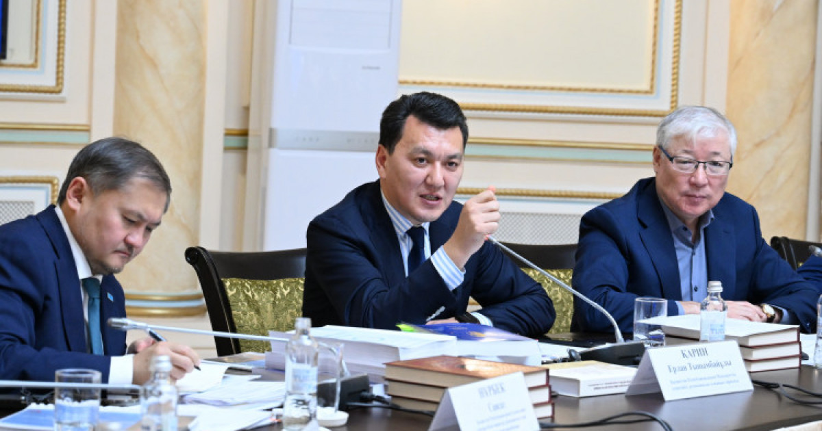 Редакция алқасы Қазақстан тарихының екінші томын басып шығаруға әзірлеу үшін бекітті