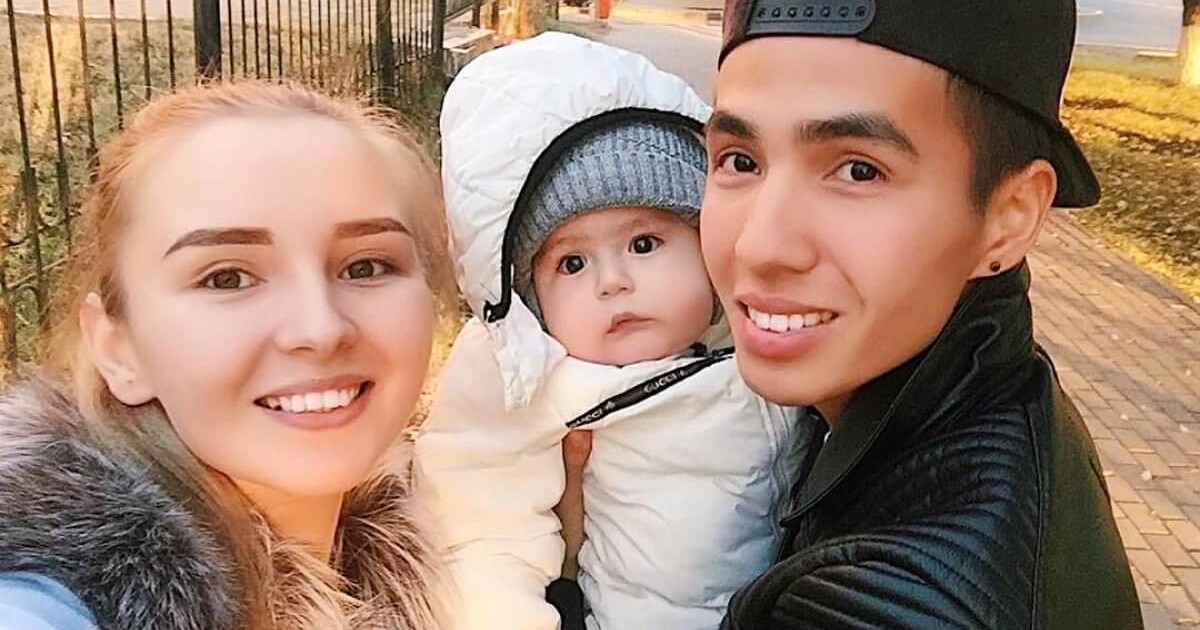 Шенеуніктер де блогердің курсын сатып алған