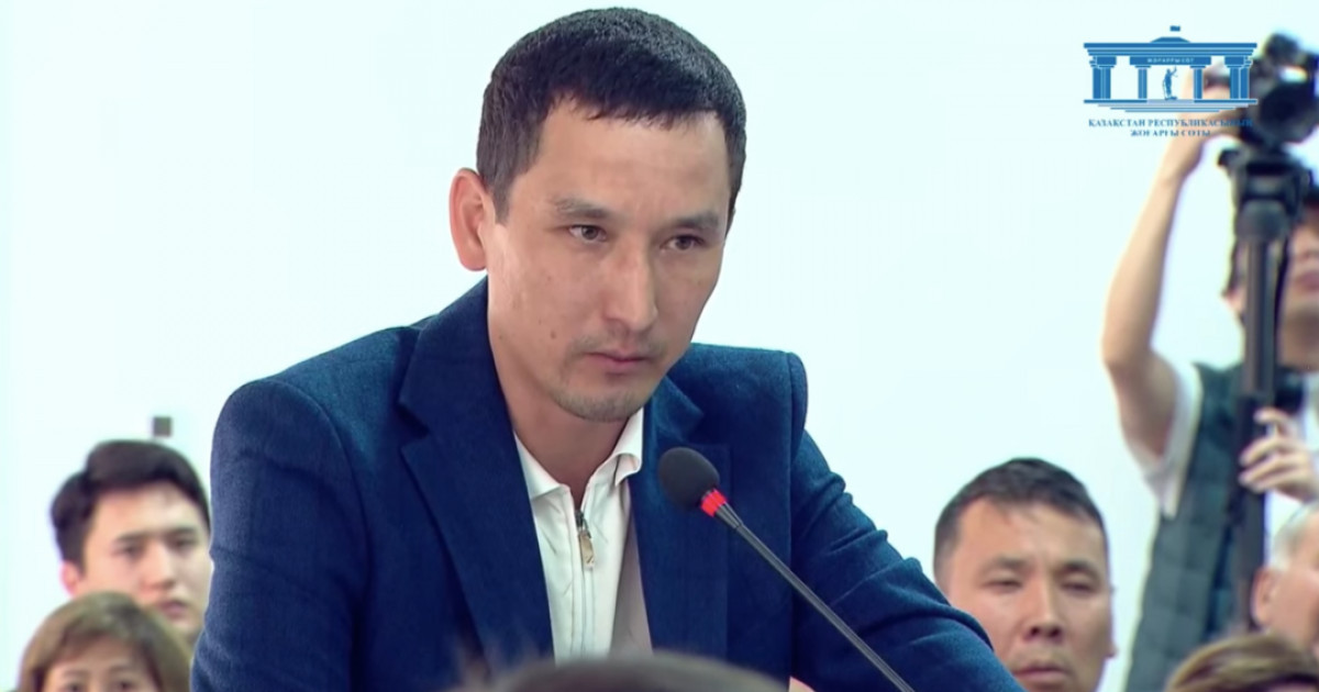 «Шерзатты әкесі өлтірді»: Қаржаубай Нұрымовқа жала жапқан блогерді қамап тастады