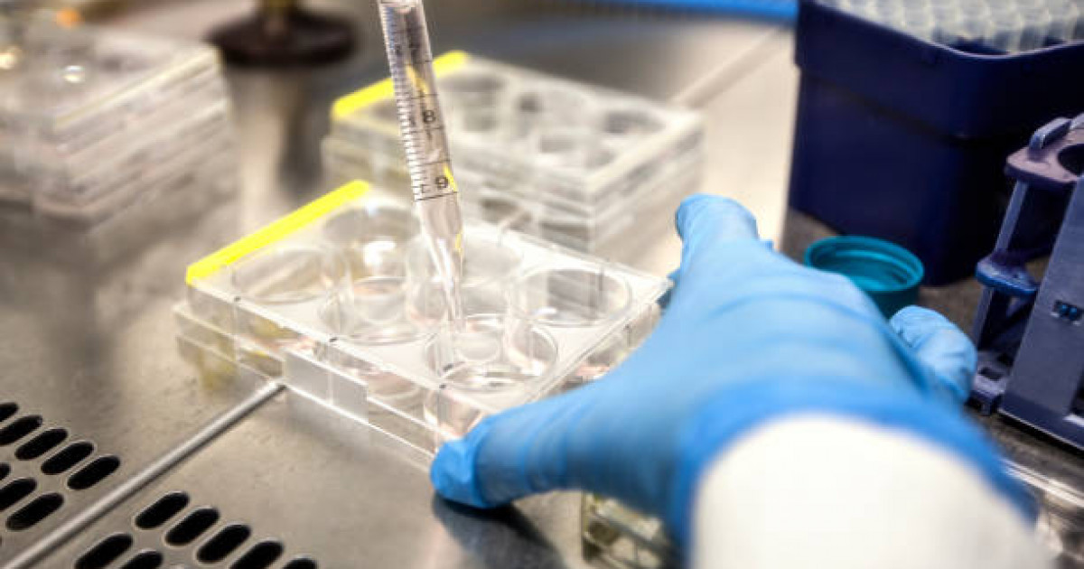 «Айына екі рет егеді»: АИТВ-ның алдын алатын жаңа препарат шықты