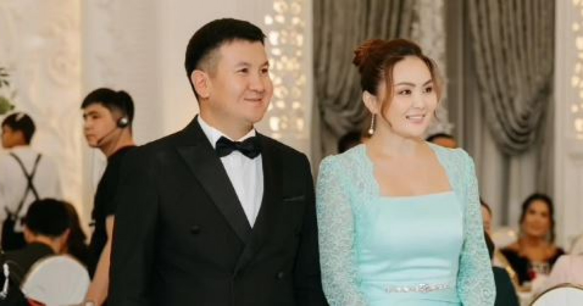 «Құда-құдағи атандық»: танымал журналистер қуанышты жаңалығын жеткізді