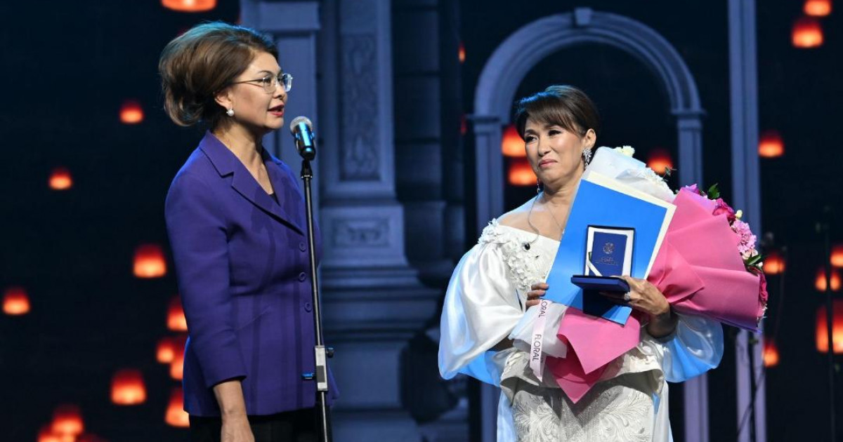 Мемлекет басшысы әнші Толқын Забированы мерейтойымен құттықтады