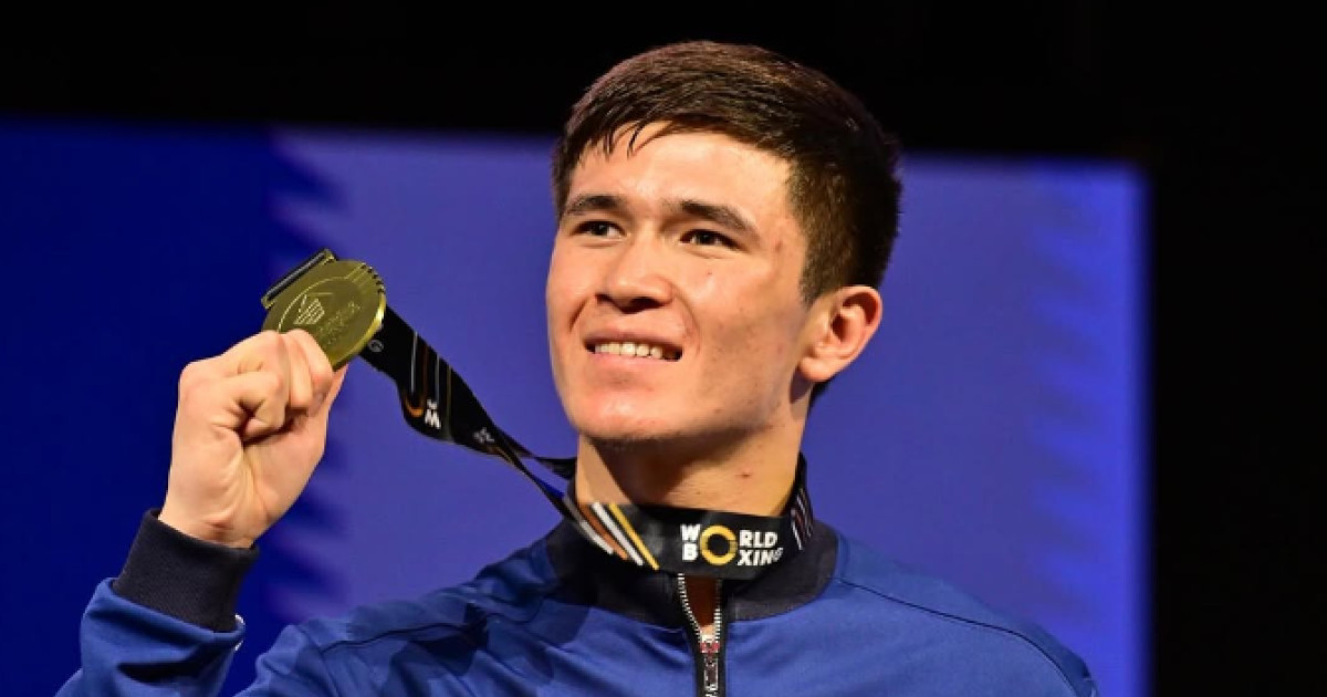 «Менен басқасы пәтер, көлік алып жатыр»: боксшы Төрехан Сабырханның неге ренжігенін бапкері айтты