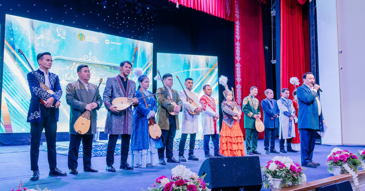 «Менің Қазақстаным»: Атырауда «AMANAT» партиясының қолдауымен аламан айтыс өтті