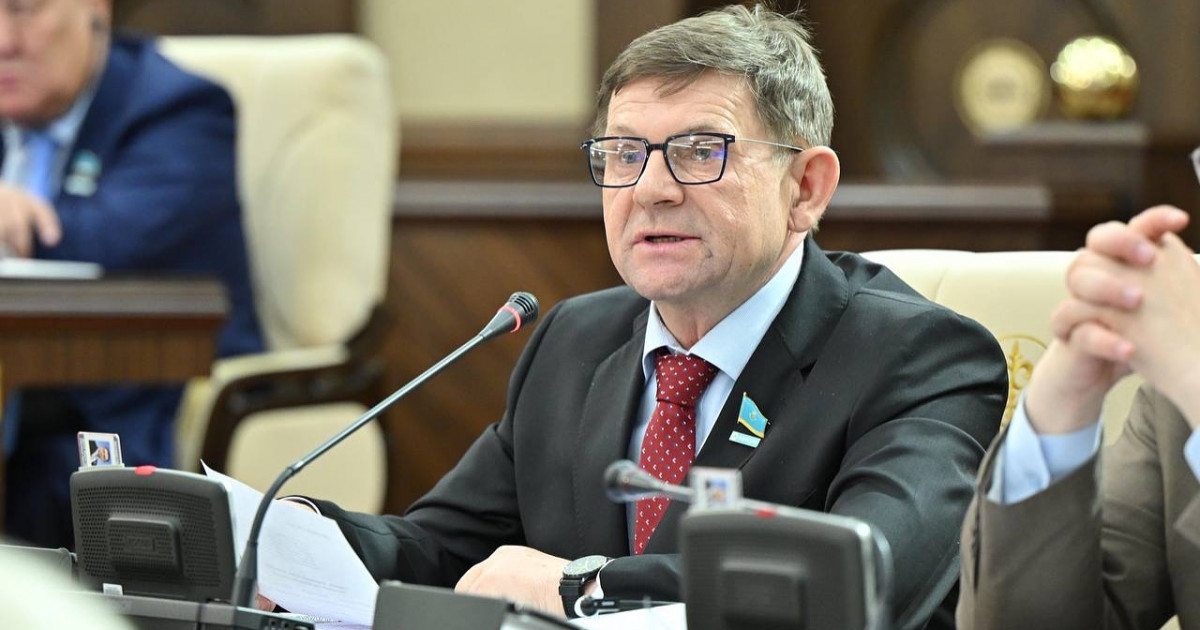 «Менің түрім мен дауысымды пайдаланып, ақша сұрады»: Пономарев дипфейкпен күресті күшейтуді талап етті