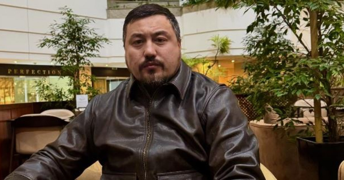 «Некедегі әйелге ажыраспай жатып көз салатын есалаң емеспін...»: Олжас Абай өзін сынап жатқандарға жауап берді