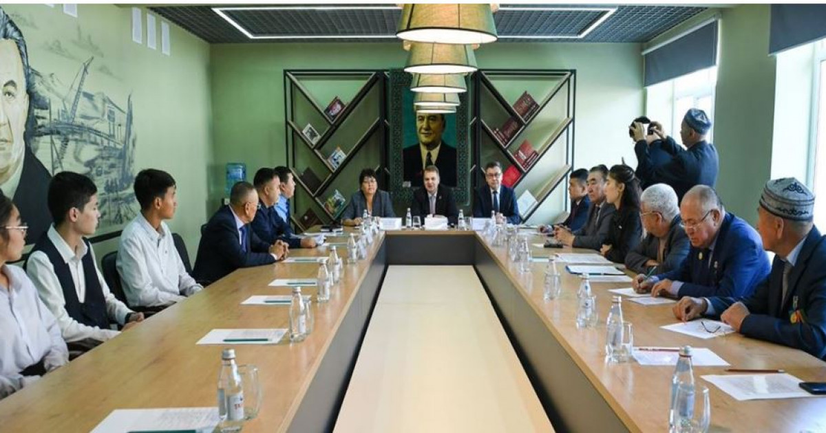 Сот пен қоғам арасындағы диалог