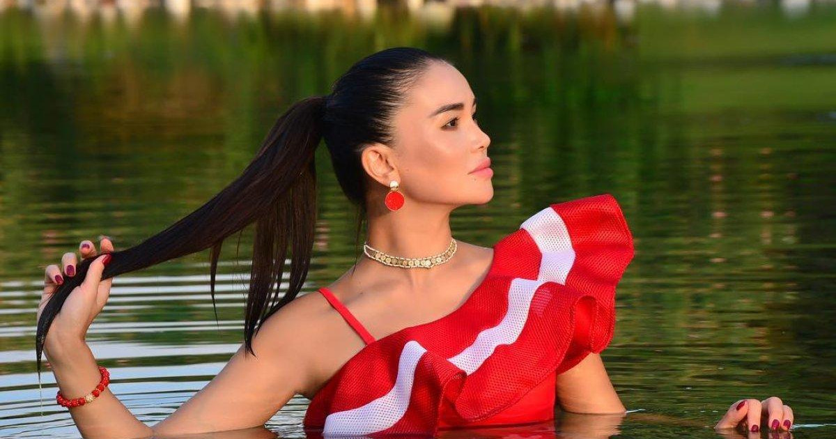 Күйеуі ішке кіреді