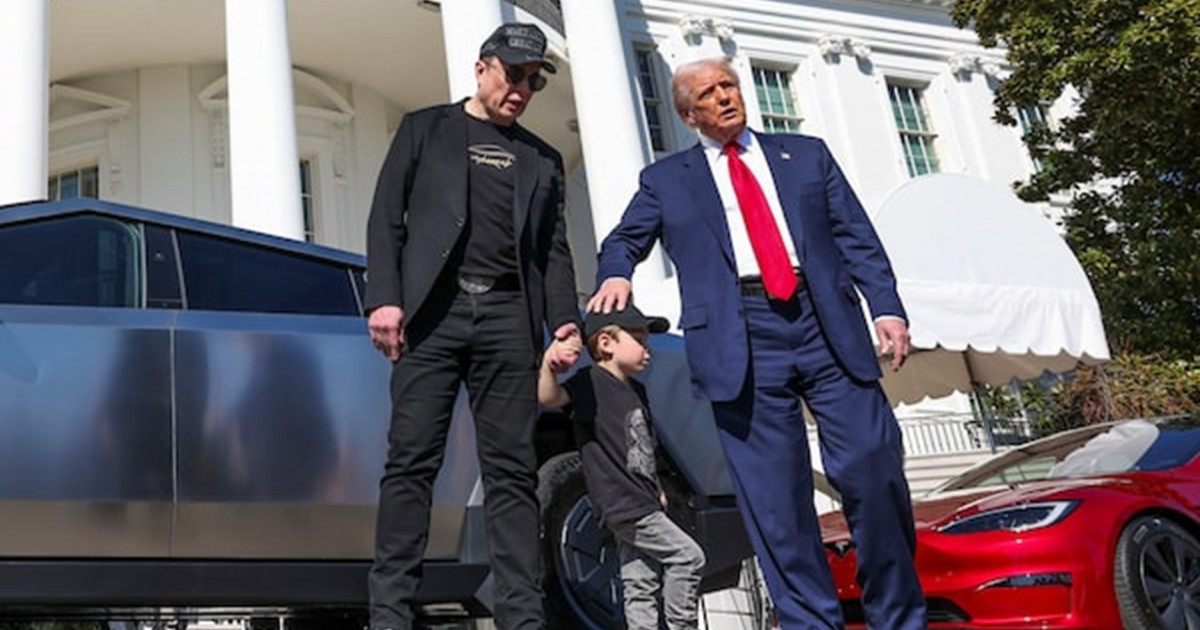 2 триллион доллары бар әлемнің ең бай қоры әлемнің ең бай адамына 1 триллион доллар беруге қарсы шықты