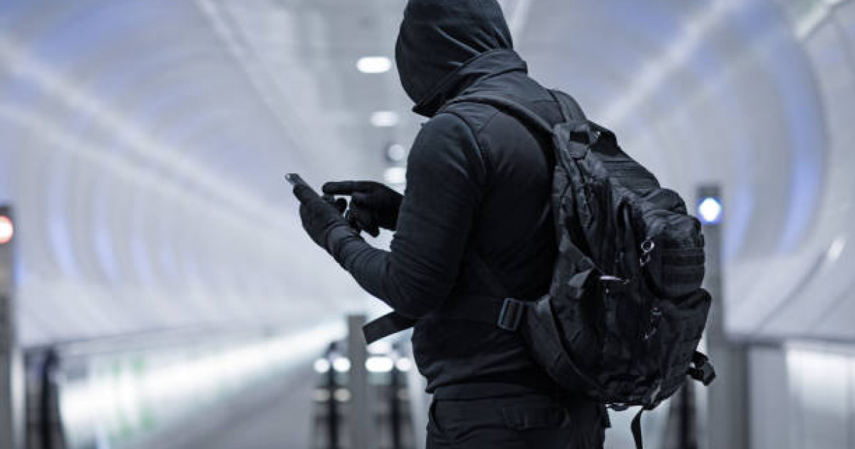 «Жарылғыш зат бар!»: Ақтаудағы сауда орталығында жалған хабар таратқан жасөспірім ұсталды