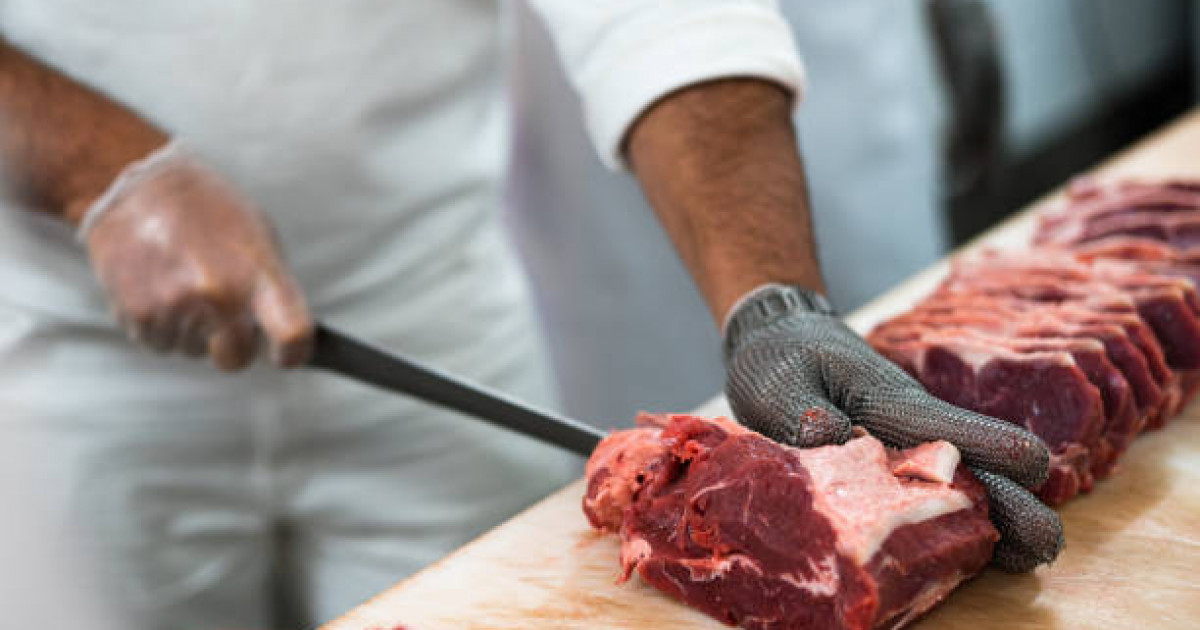 Астанада етті заңсыз өңдейтін цех анықталды