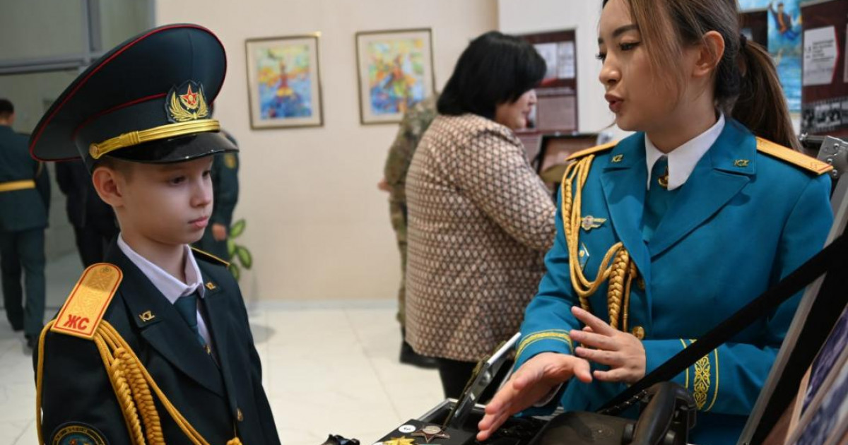 Қорғаныс министрлігінің өкілдері Қарағанды облысында әскерге дейінгі жастармен кездесті