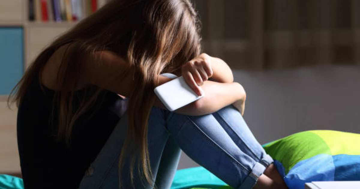 Кибербуллинг пен жалған құндылықтар: Балаларға онлайн кеңістікте қалай көмектесеміз?