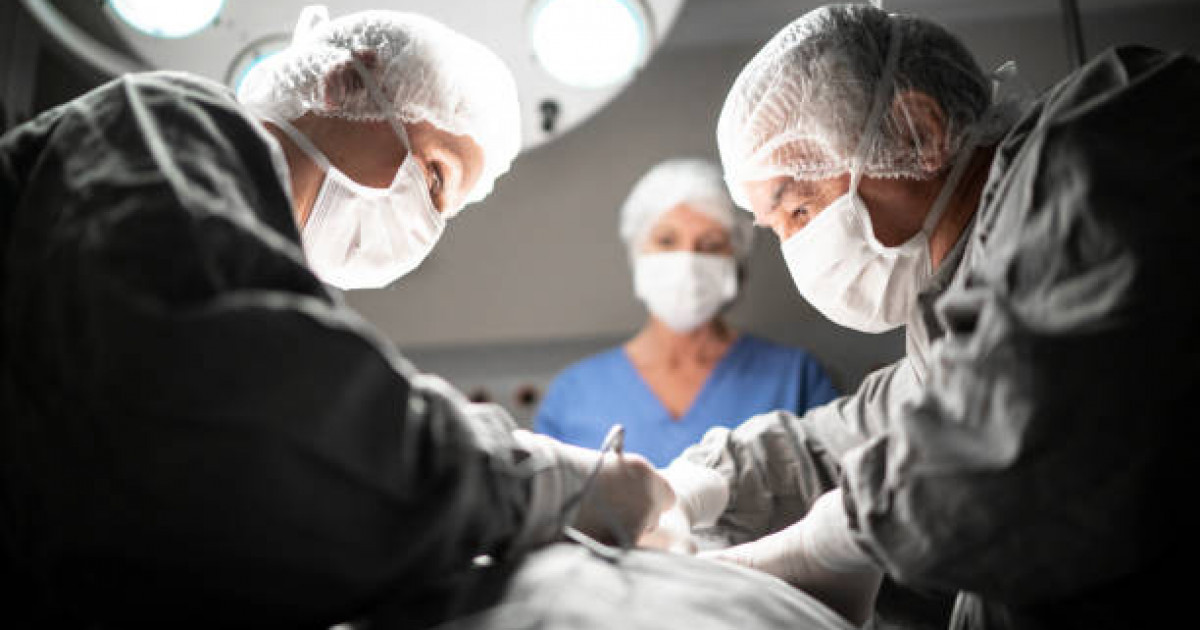 Көкшетаулық жігіт анасына бауырын беріп, донор болды