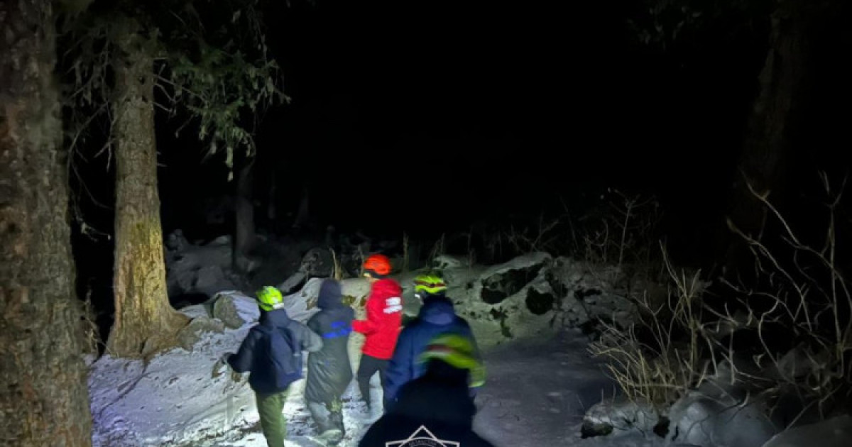 Алматыдағы Алмарасан шатқалында 18 жастағы жігіт адасып кетті