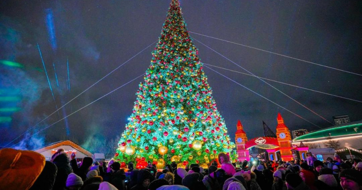 Астанада бір мезетте 40-тан астам шыршаның шамы жағылды