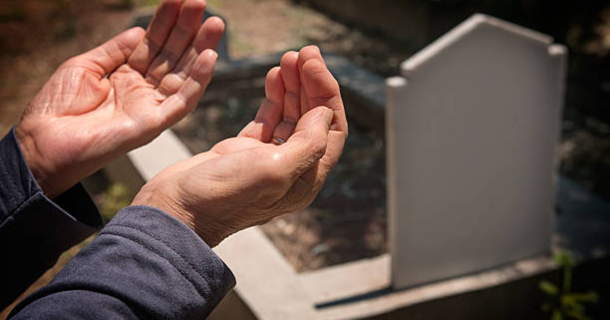 Атырауда зираттарды қиратты деген күдікпен үш адам ұсталды