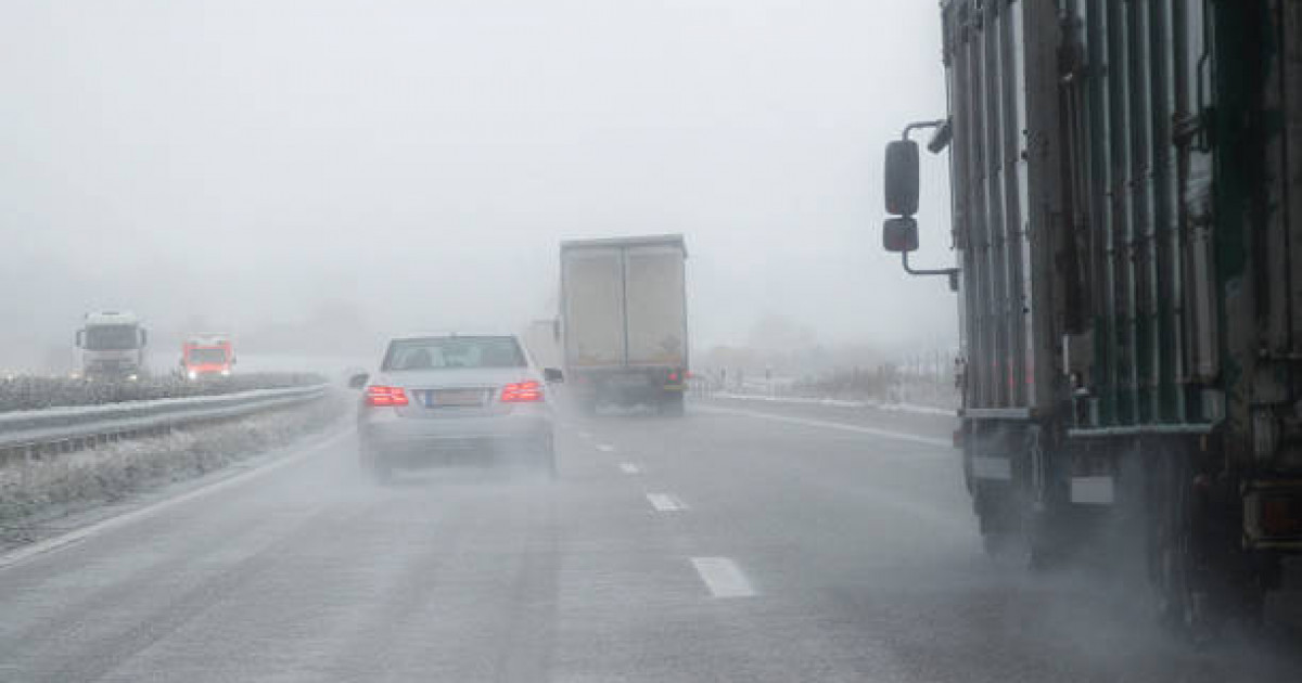 Ауа райы күрт бұзылып, үш облыста жол жабылды