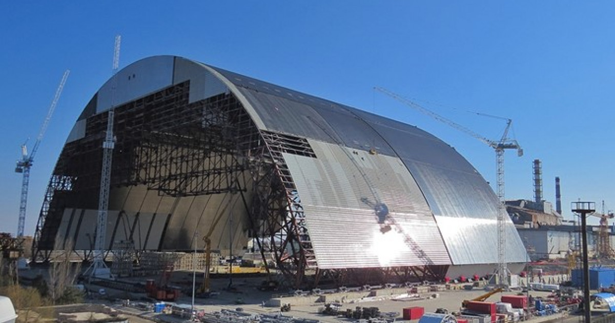 Чернобыль АЭС-нің қорғаныс капсуласы дрондар шабуылынан бұзылды