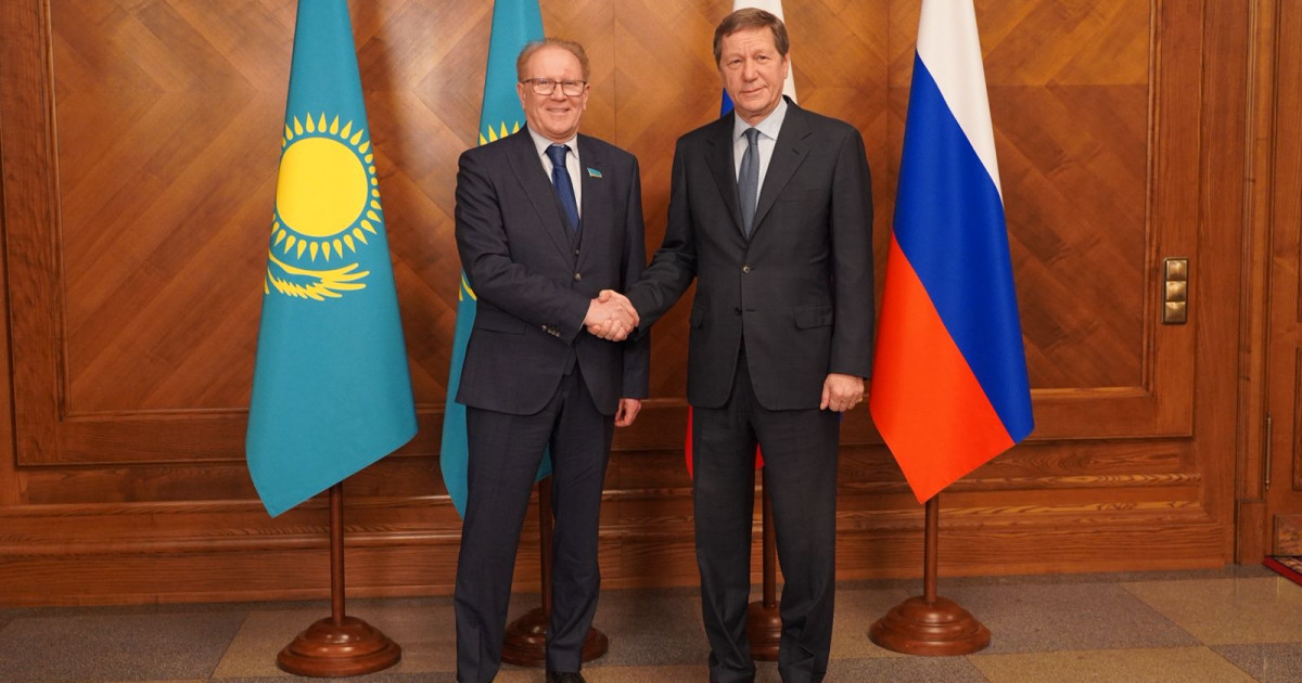 Мәжіліс пен Дума депутаттары «Солтүстік-Оңтүстік» халықаралық көлік дәлізін дамытуды талқылады