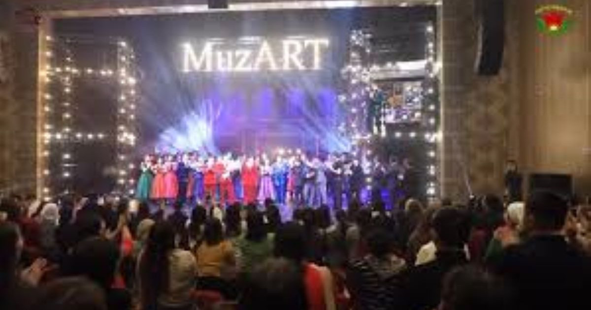 Сәкен Майғазиев «МузАРТ» премьерасында күтпеген жомарттық жасады