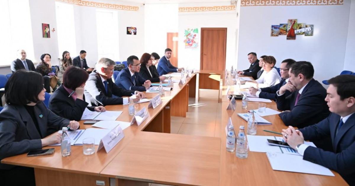 Жастар арасындағы суицид мәселесі айтылды