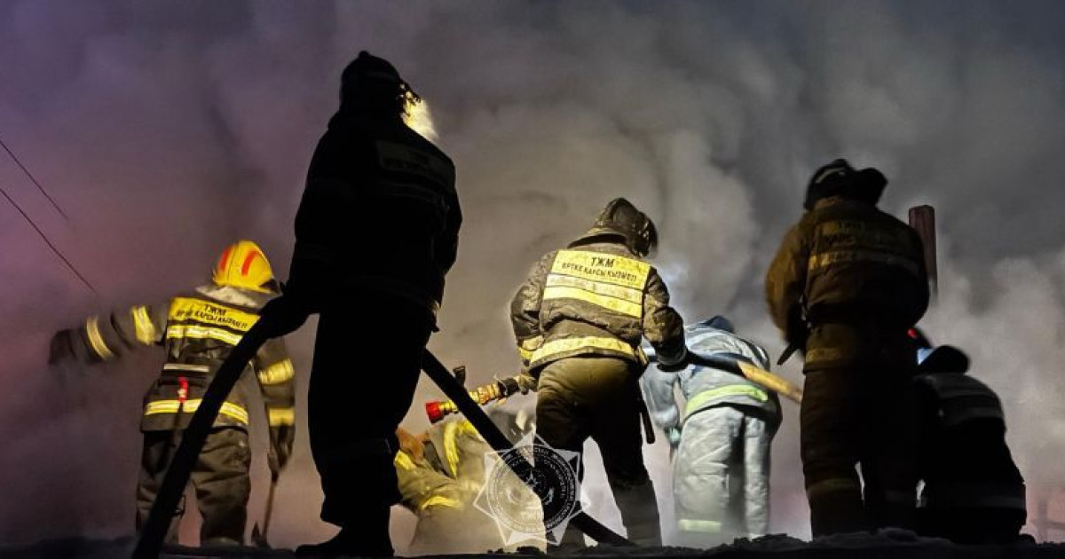 «200 шаршы метр»: Астанада тұрғын үй өртенді