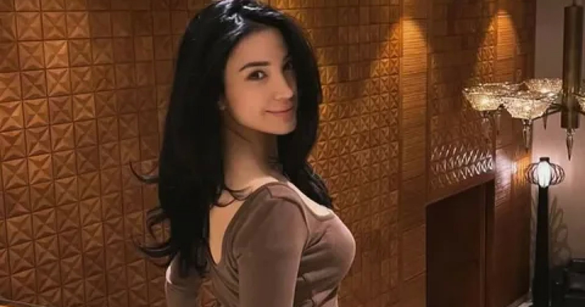 «Күйеуім де, қайын атам да қарап тұрды»: блогер Сабина Мовлаева енесінен көрген қорлығы жайлы айтты