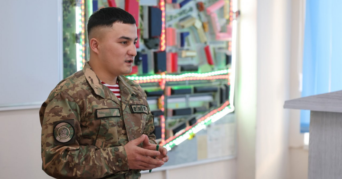 Ұлттық ұланның полиглот сарбазы жеті тілде еркін сөйлейді