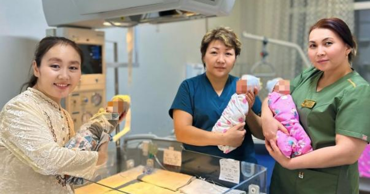 39 жастағы әйел үшемді дүниеге әкеліп, бірден көпбалалы ана атанды