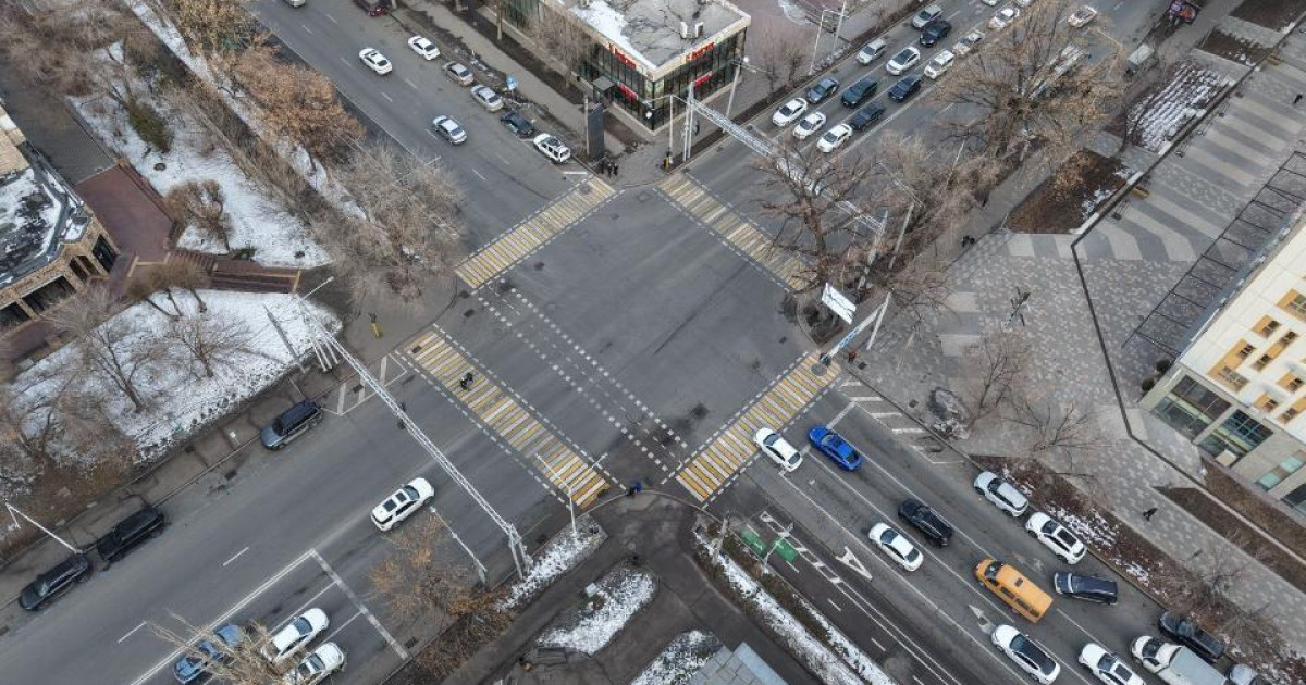 Алматыда жүктемесі жоғары қиылыстардағы кейбір бағдаршамдардың жұмысы өзгертіледі