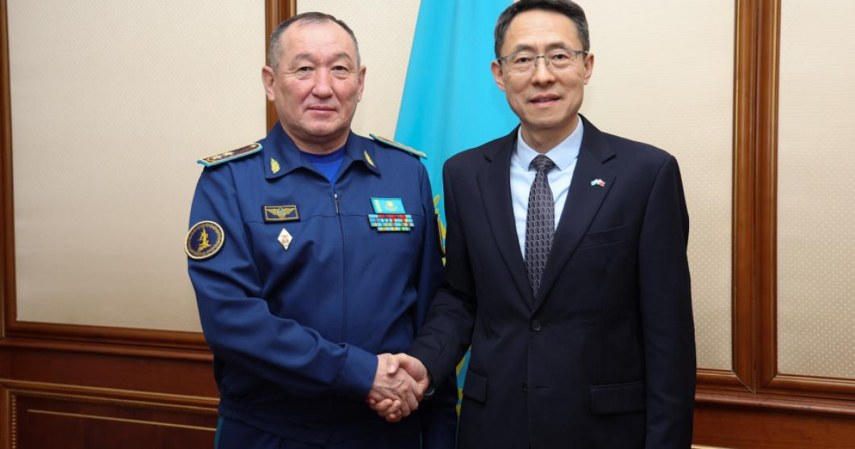 Қорғаныс министрі Қытай елшісімен кездесті