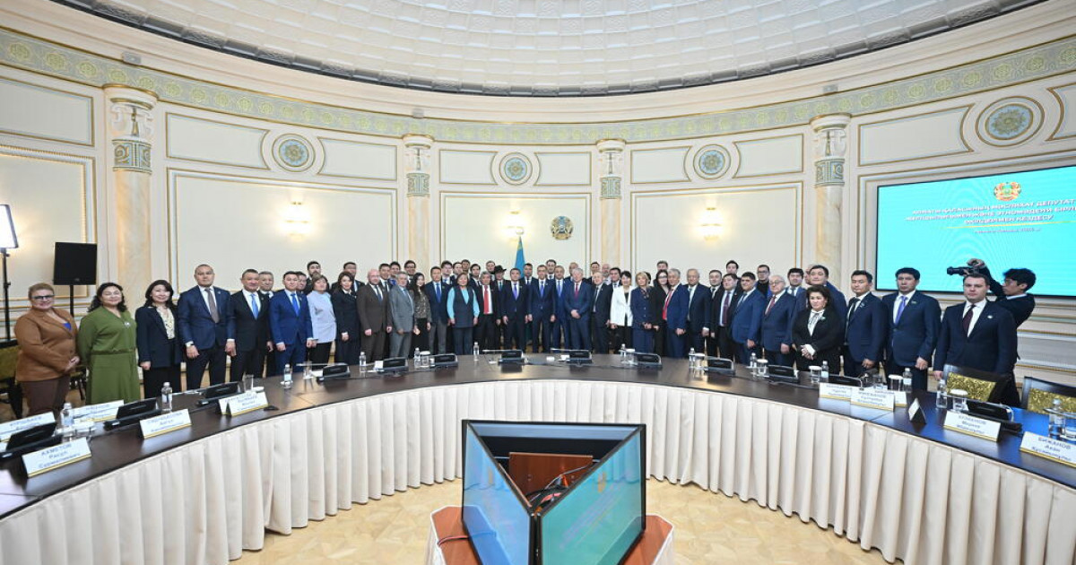 Мәулен Әшімбаев: Конституция бойынша референдум – саяси жүйені демократияландыру жолындағы маңызды қадам