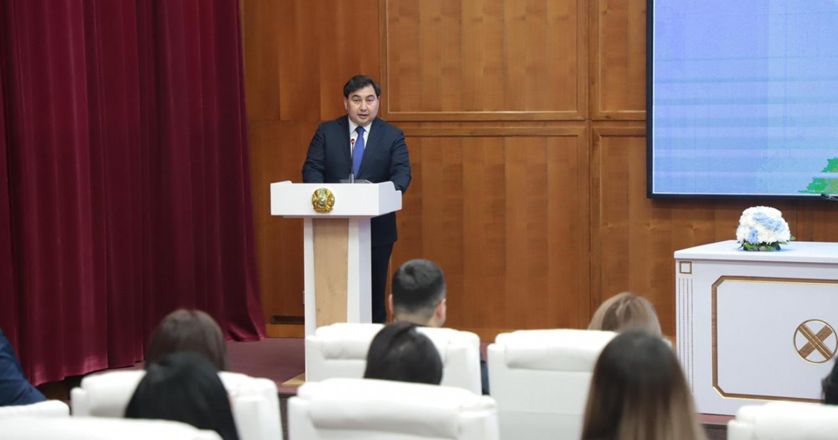 Мемлекеттік басқару академиясында  жаңа Конституцияның жобасы талқыланды