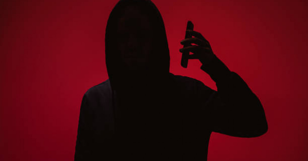 Неліктен алаяқтармен сөйлесуге де болмайды?