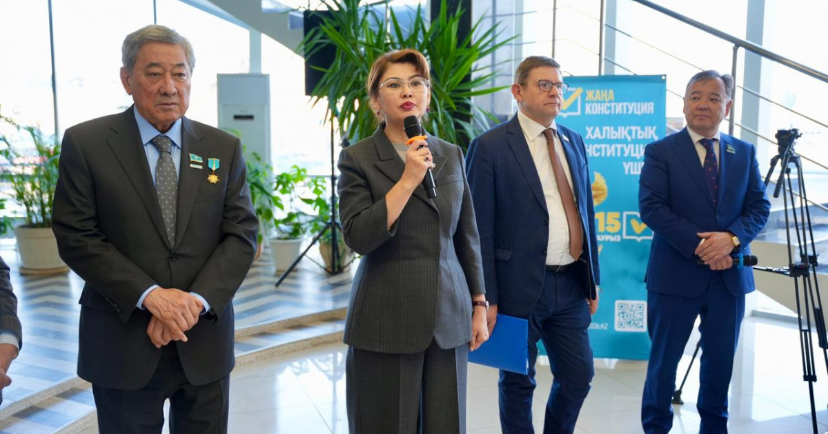 Оралда Жалпыұлттық коалиция мүшелері медицина қызметкерлерімен жаңа Конституция жобасын талқылады