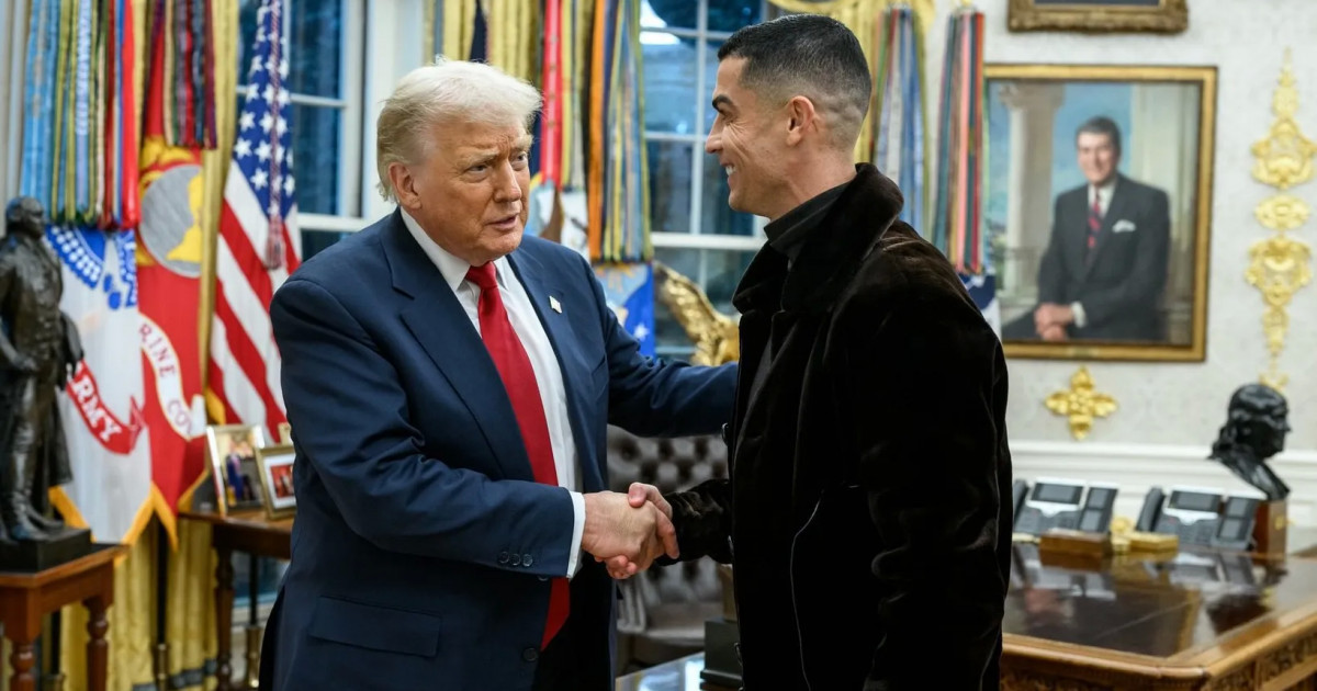 «Сен бізге Америкада керексің!»: Дональд Трамп футболшы Криштиану Роналдуды АҚШ-қа шақырды