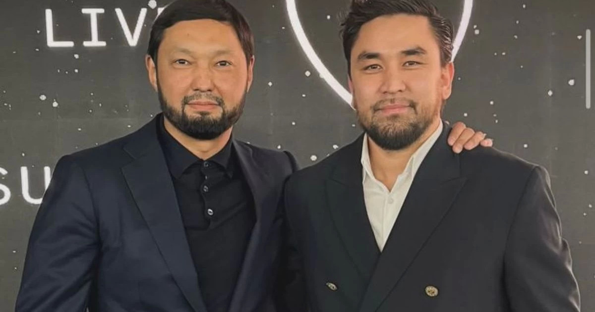 Танымал кәсіпкер әнші Ернар Садырбаевқа көлік сыйлады