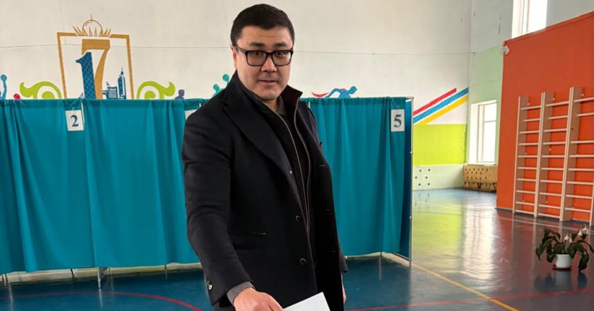 Бақтияр Мәкен республикалық референдумға қатысып, өз дауысын берді