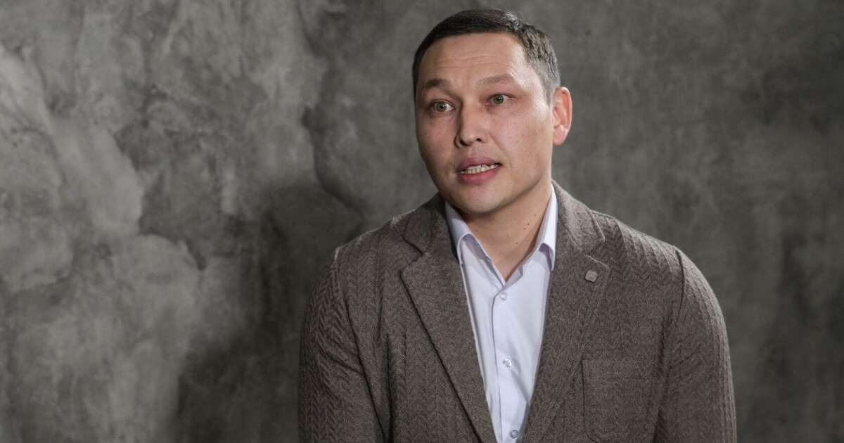 «Ірі көлемде ақша жымқырды»: қоғам белсендісі Санжар Боқаев ұсталды